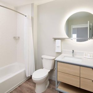 Studio Two Queen Beds Hearing Accessible